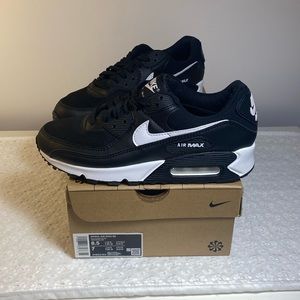 Nike Air Max 90 Women’s 8.5 Black/White